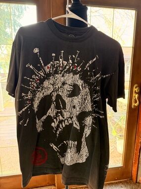 Black Skull Graphic Short-Sleeve Tee - Casual Crew